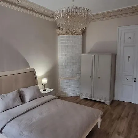 Apartment Large, New In The Historic Centre Odesa