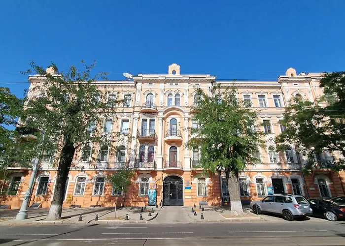 Large, New In The Historic Centre